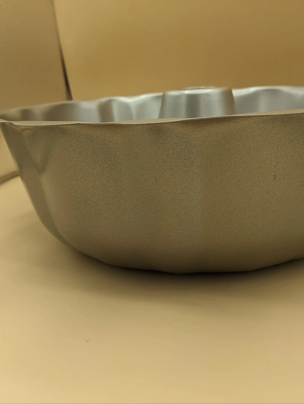 Vintage Fluted Tube Cake  Medium Brown Metal Mold Ring Cake Pan 9.5